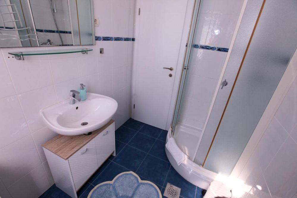 Apartments Luka Rogoznica  Εξωτερικό φωτογραφία